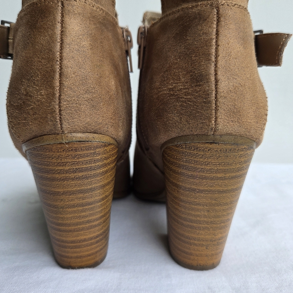 Fergalicious Retro Peep Toe Sandal Size-8.5 - Picture 7 of 10